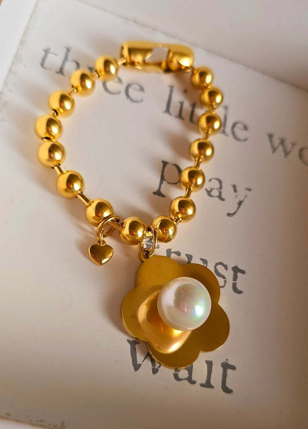 Chunky Flower Pearl Bracelet